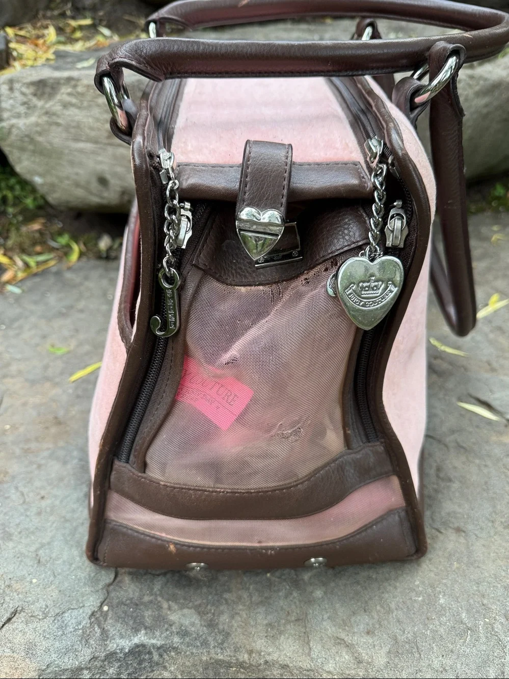 VINTAGE JUICY COUTURE “JUICY DRAMA QUEEN “ PINK VELOUR DOG CARRIER 💖🐶
